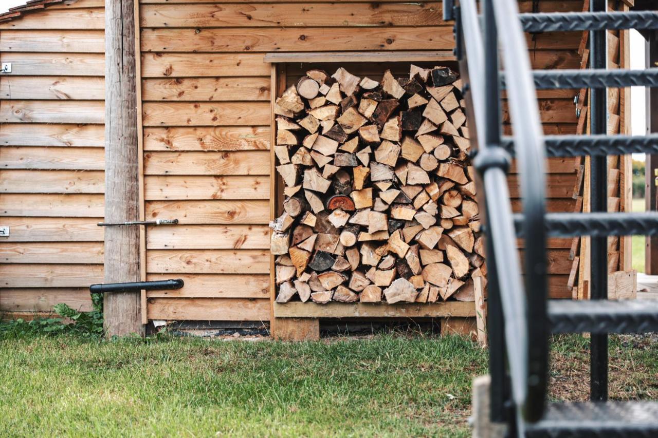 The Treehouse At Humblebee Hall Worcester Dış mekan fotoğraf
